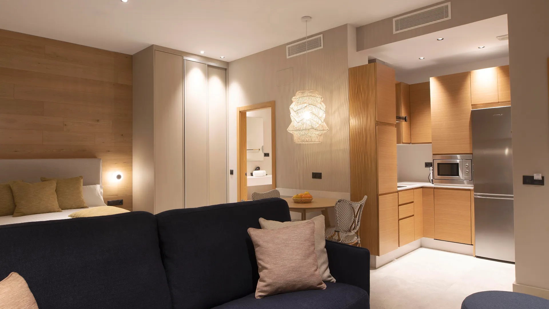 Goodnight Cadiz Apartments