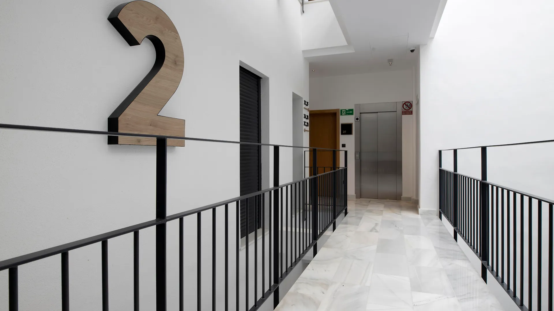 Goodnight Cadiz Apartments